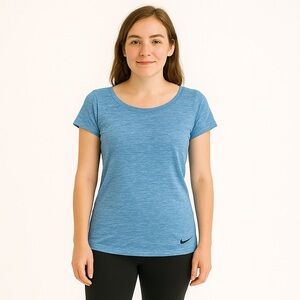 NIKE Tee XS